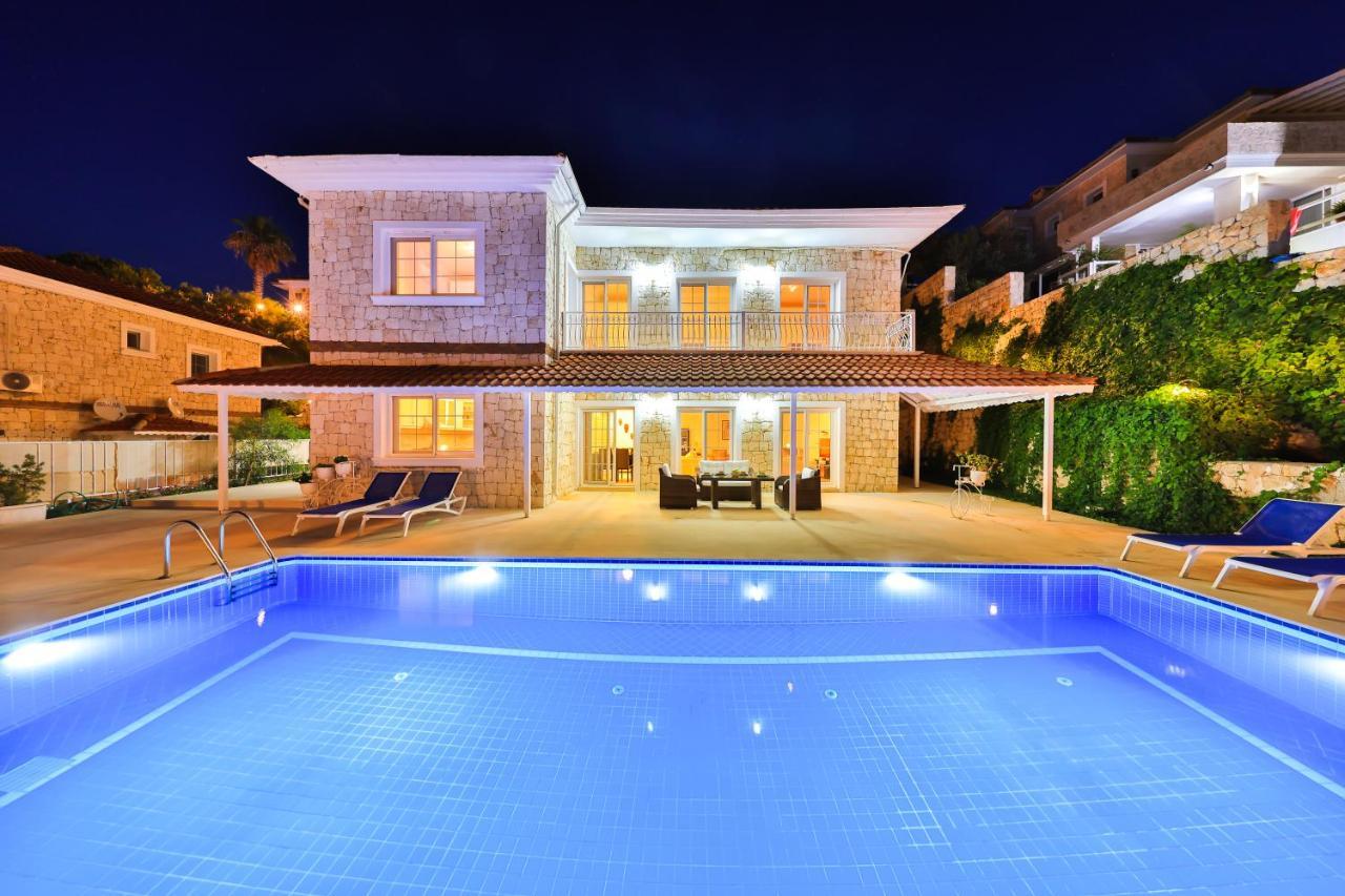La Kumsal Denize Sifir Ve Ozel Havuzlu Dubleks Suit Kaş Esterno foto