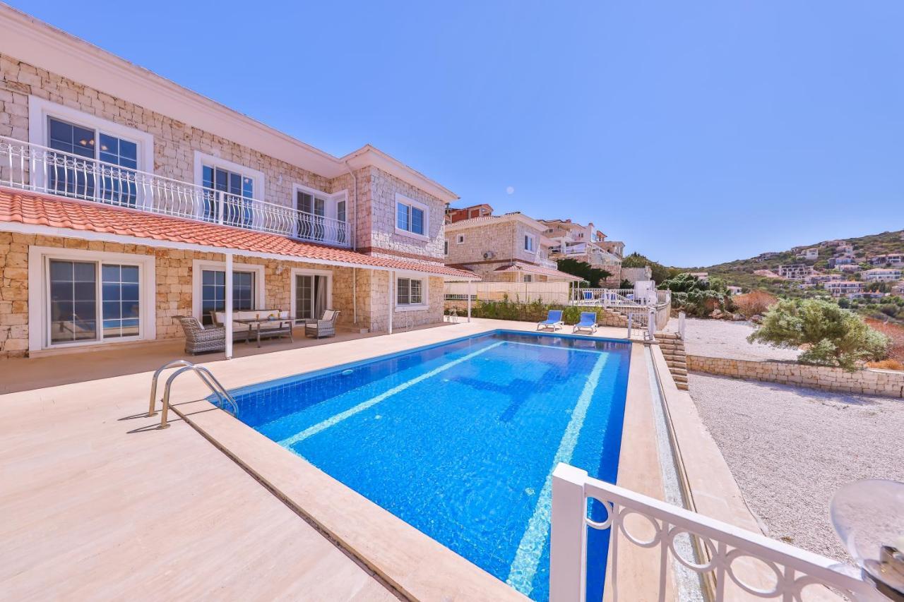 La Kumsal Denize Sifir Ve Ozel Havuzlu Dubleks Suit Kaş Esterno foto