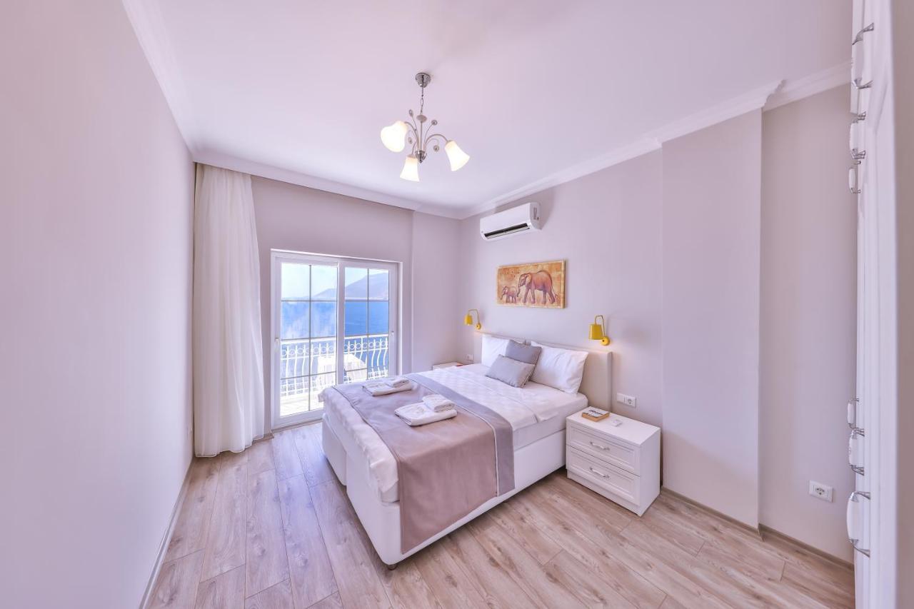 La Kumsal Denize Sifir Ve Ozel Havuzlu Dubleks Suit Kaş Esterno foto